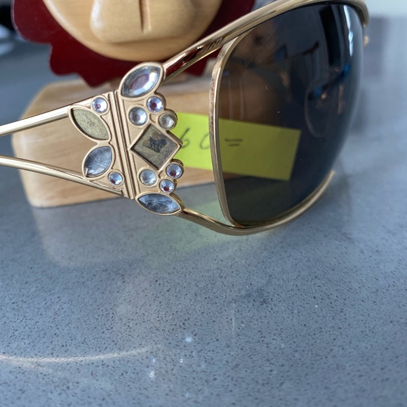 SALVATORE FERRAGAMO SUNGLASSES - Picture 3 of 8